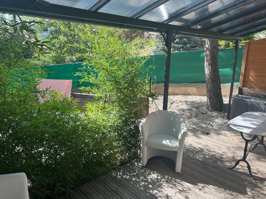 Le Bethanie Seyne Exteriör bild
